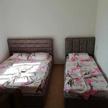 Apartament Araniti *