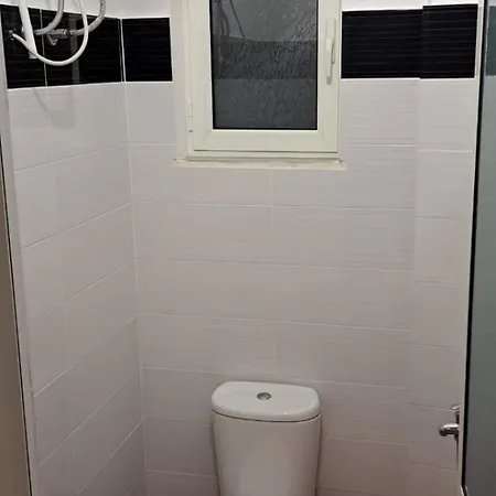 Araniti Apartament *